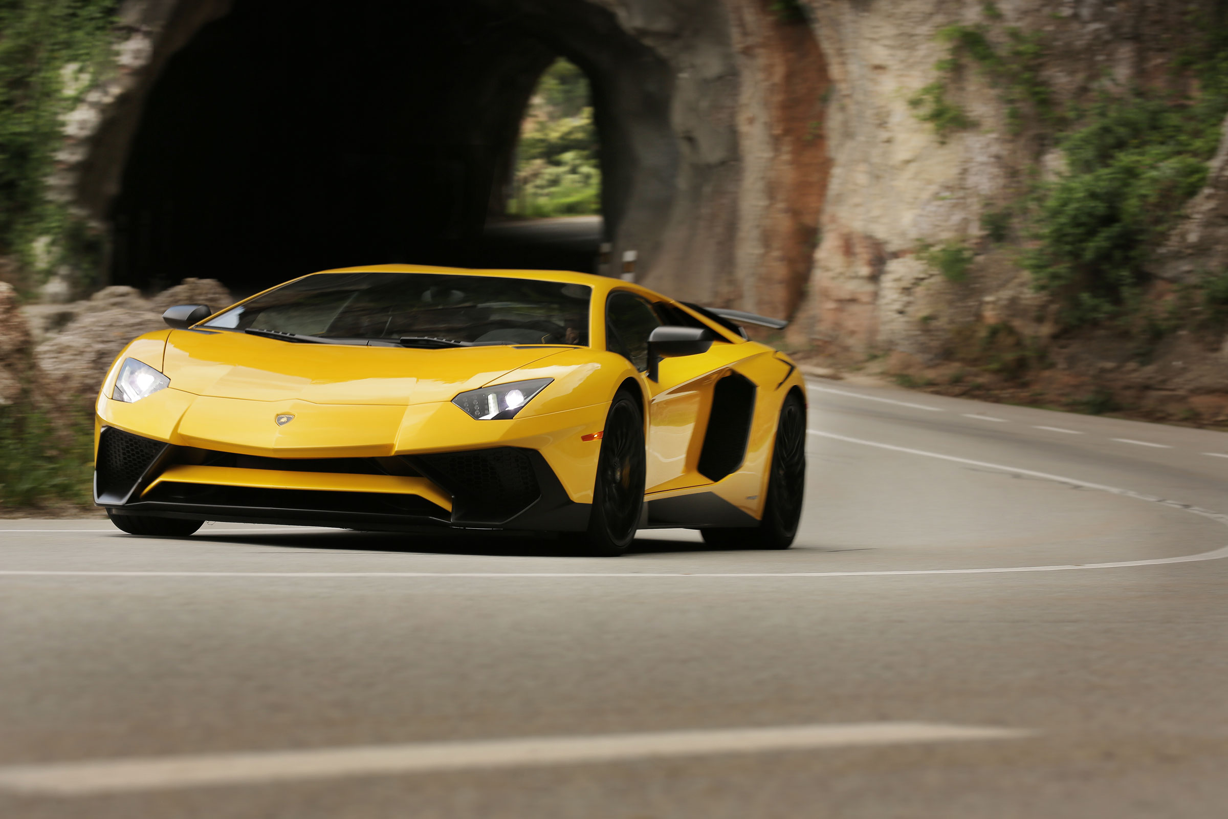 Lamborghini Aventador SV 2015 - front view