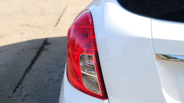 Vauxhall Mokka whisper diesel taillight