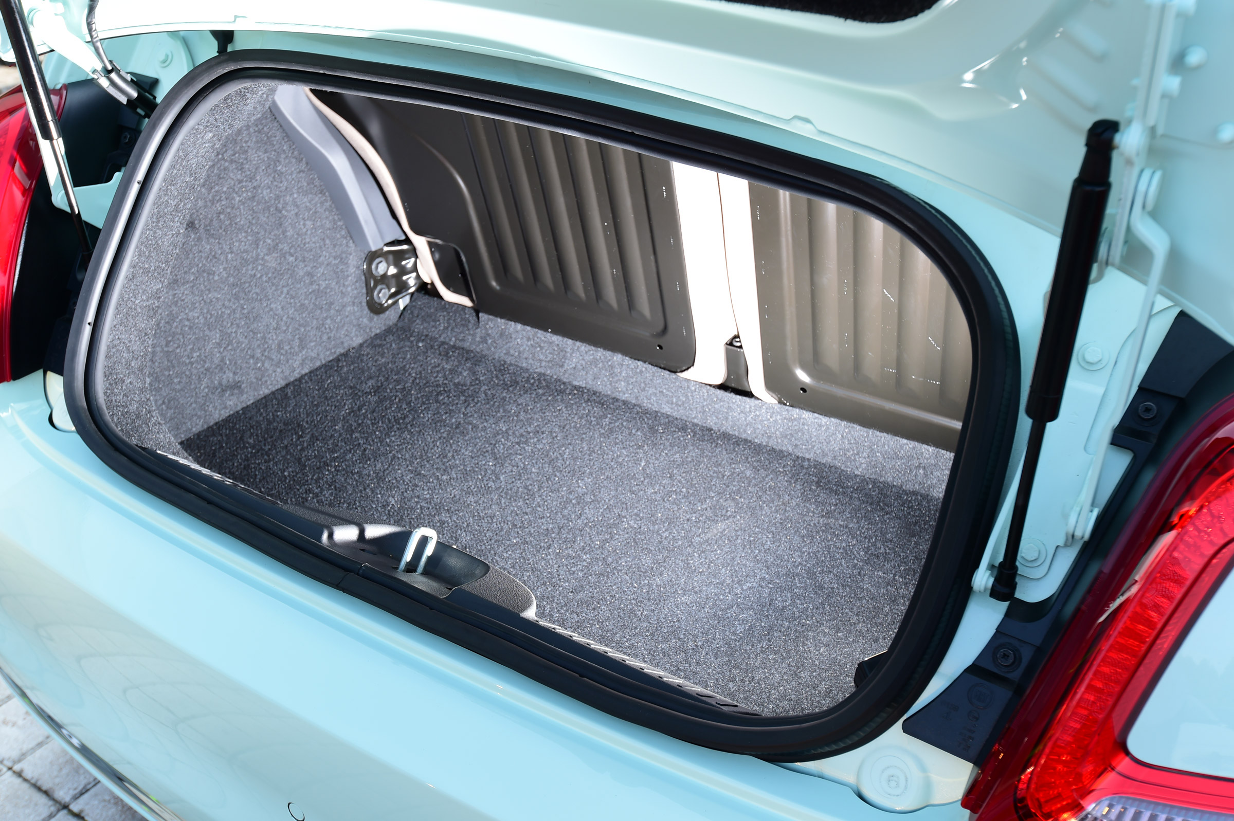 Fiat 500C 2015 boot