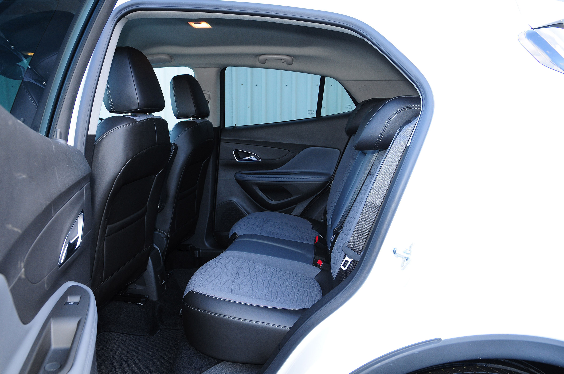 Vauxhall Mokka whisper diesel seats