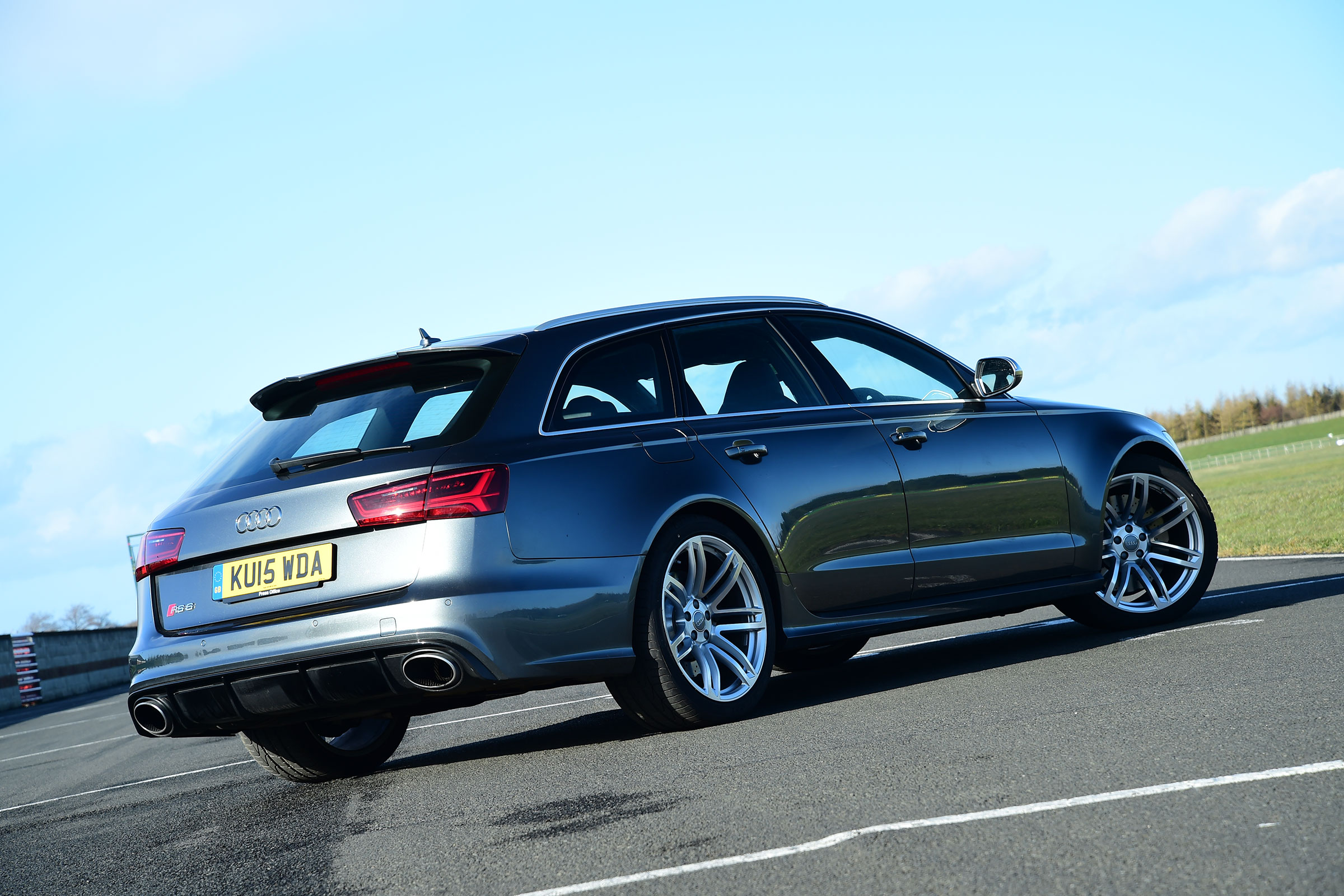 Audi RS6 - rear static