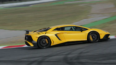 Lamborghini Aventador SV 2015 - side
