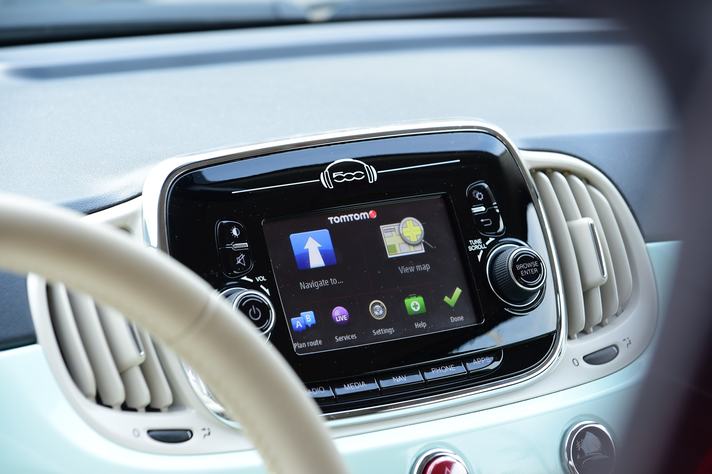 Fiat 500C 2015 sat-nav