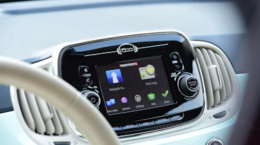 Fiat 500C 2015 sat-nav
