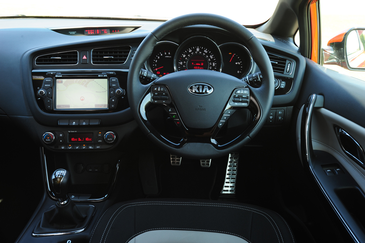Kia Pro_cee’d 1.6 CRDi interior