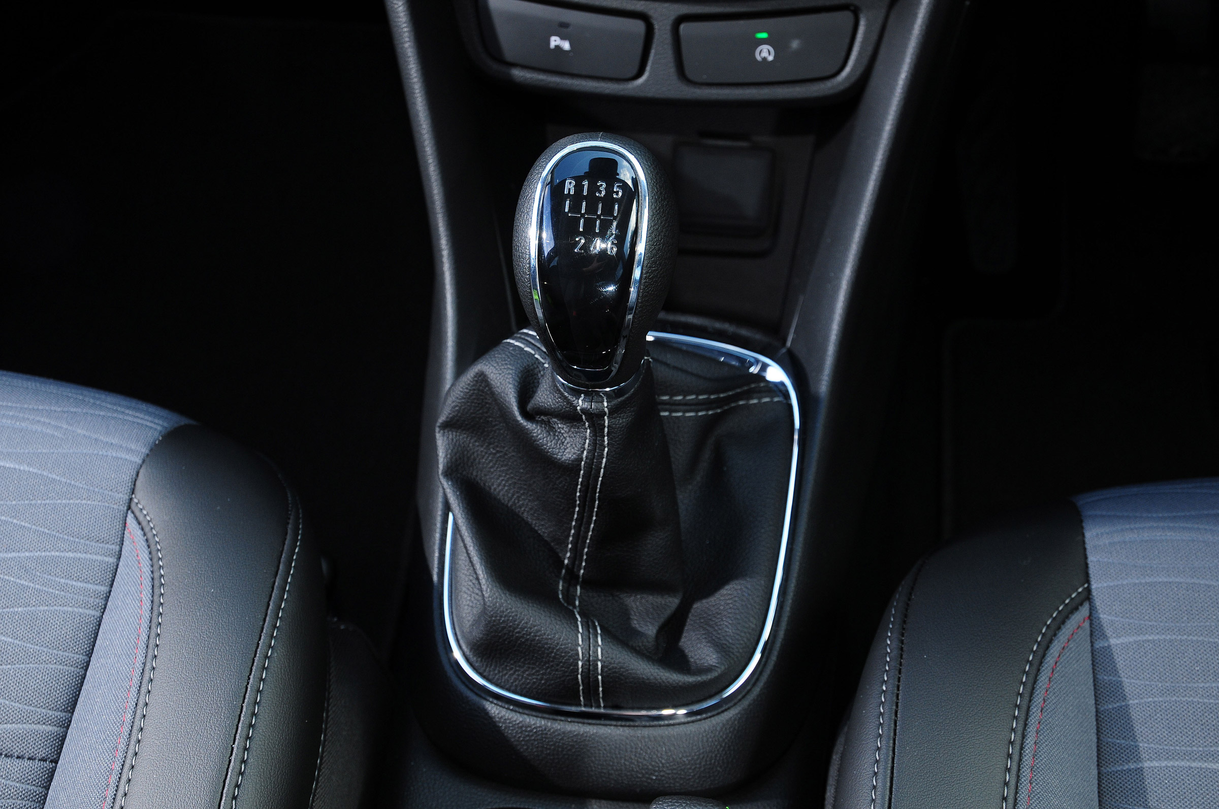 Vauxhall Mokka whisper diesel gearstick