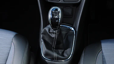Vauxhall Mokka whisper diesel gearstick