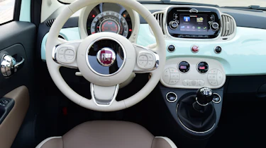 Fiat 500C 2015 interior