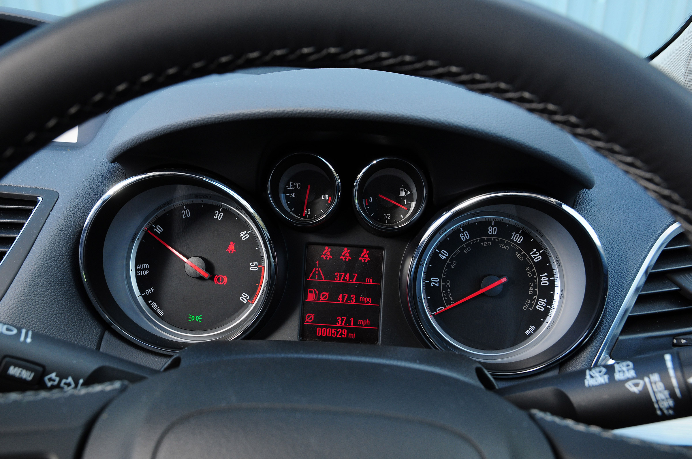 Vauxhall Mokka whisper diesel dials