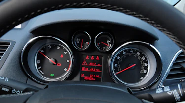 Vauxhall Mokka whisper diesel dials