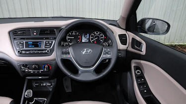 Hyundai i20 - cabin