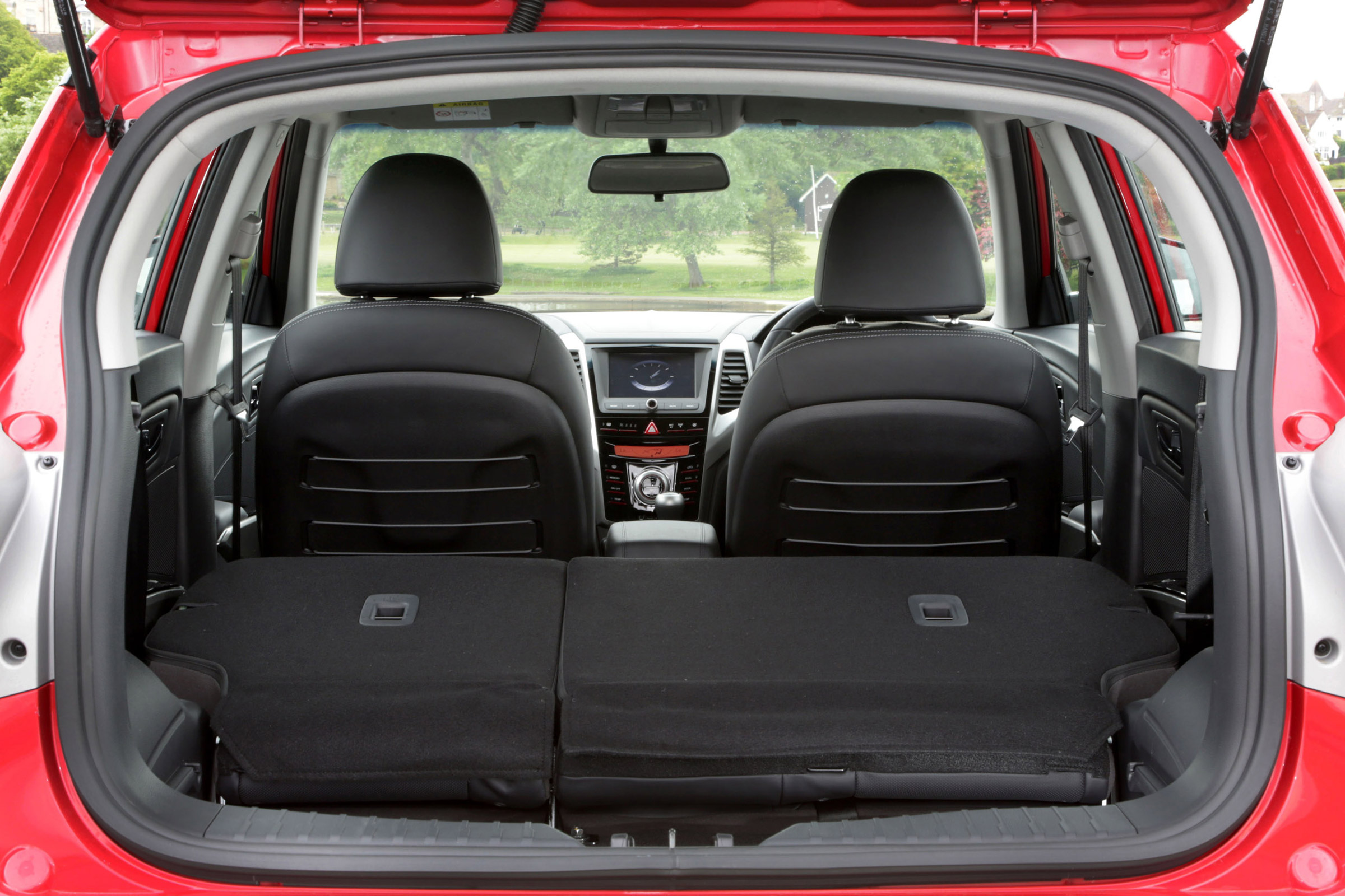 SsangYong Tivoli ELX diesel boot