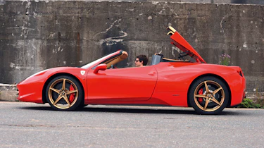Ferrari 458 Spider roof