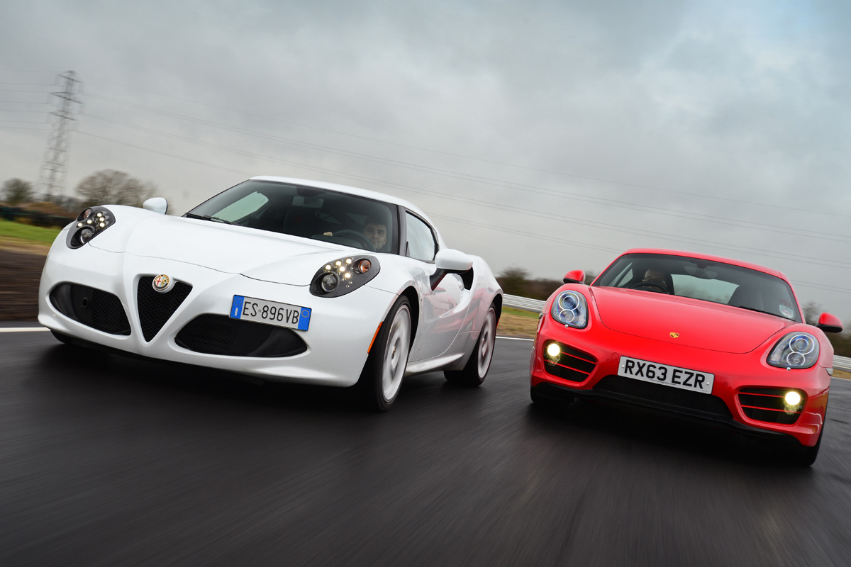 Alfa Romeo vs Porsche 