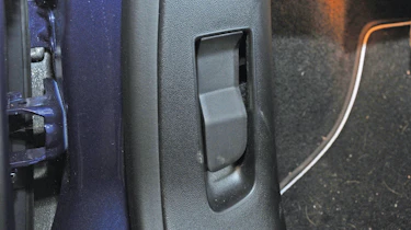 Peugeot 208 bonnet release detail