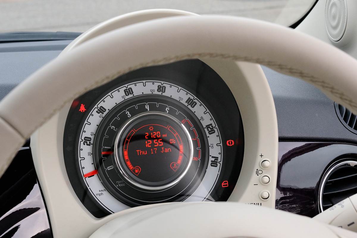 Fiat 500 dials