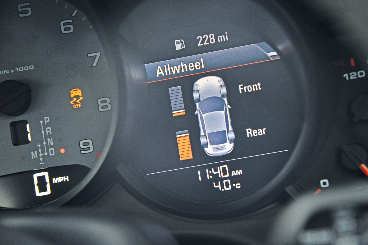 Porsche 911 Carrera 4S interior detail