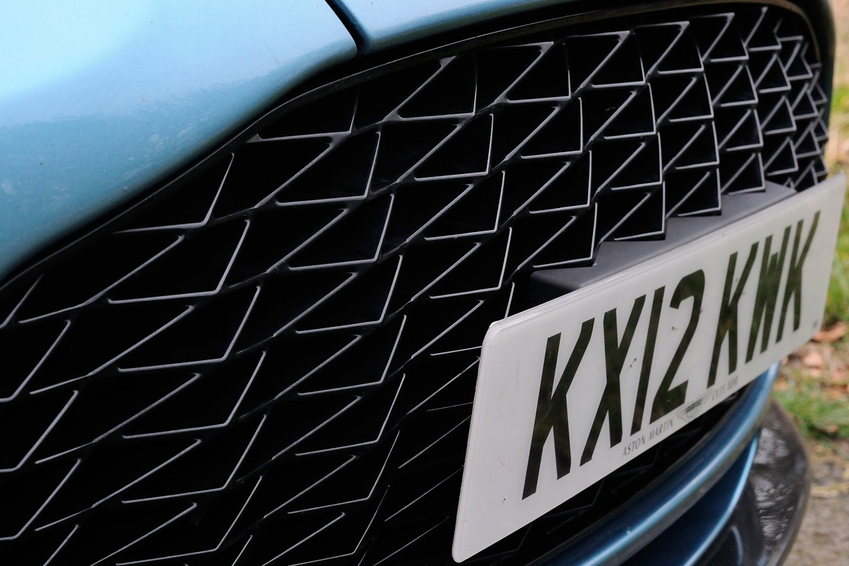Aston Martin V12 Zagato grille