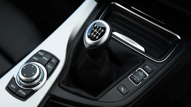 BMW 320i xDrive interior detail