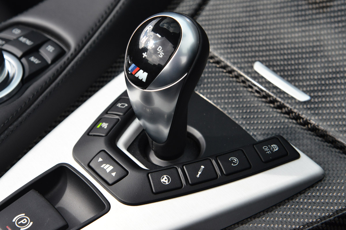 BMW M6 Convertible interior detail