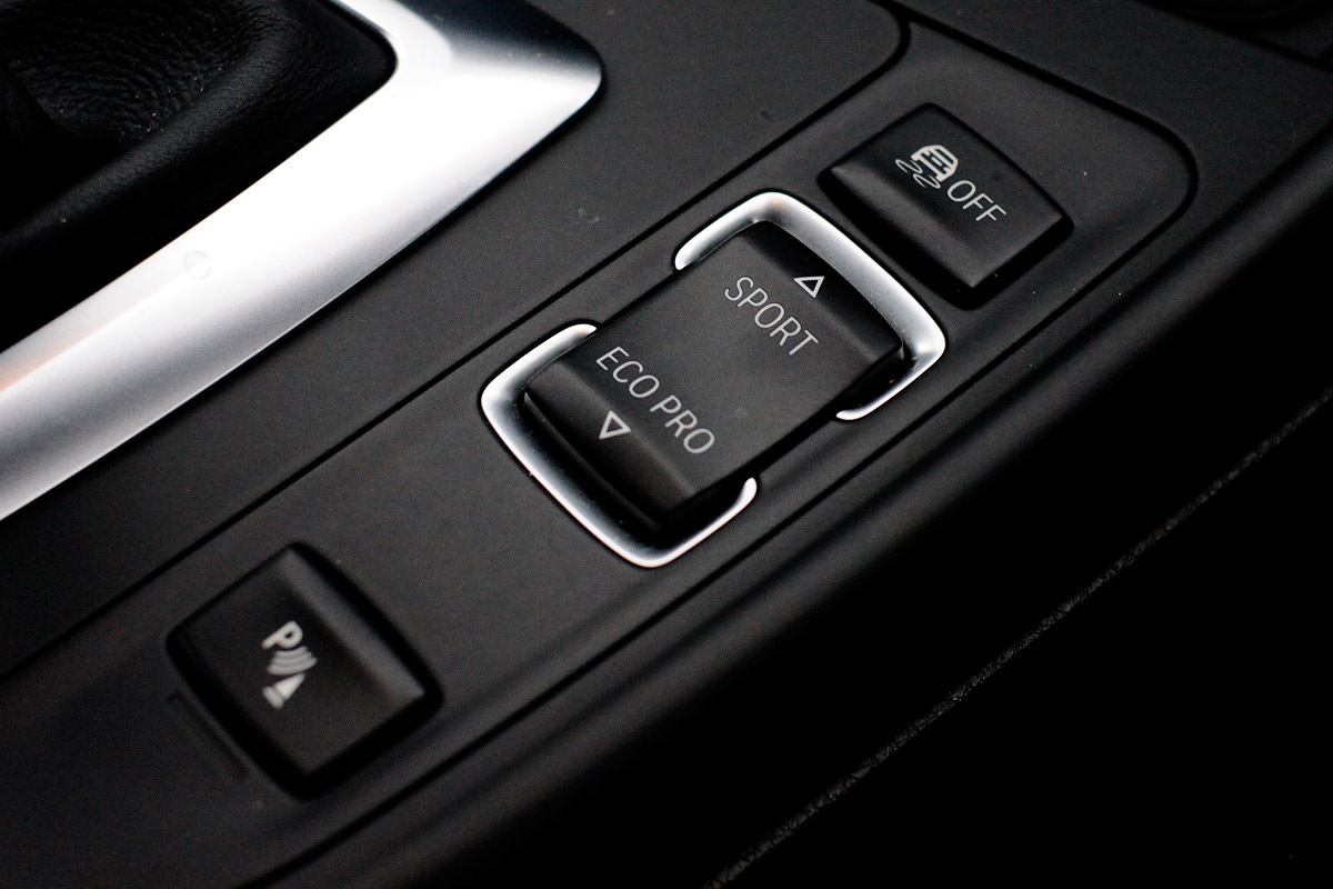 BMW 116d M Sport interior detail
