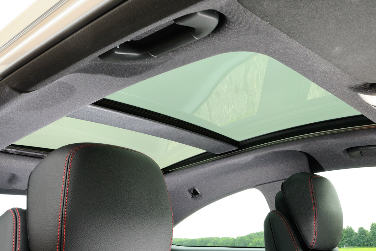 Mercedes C-Class Coupe panoramic roof