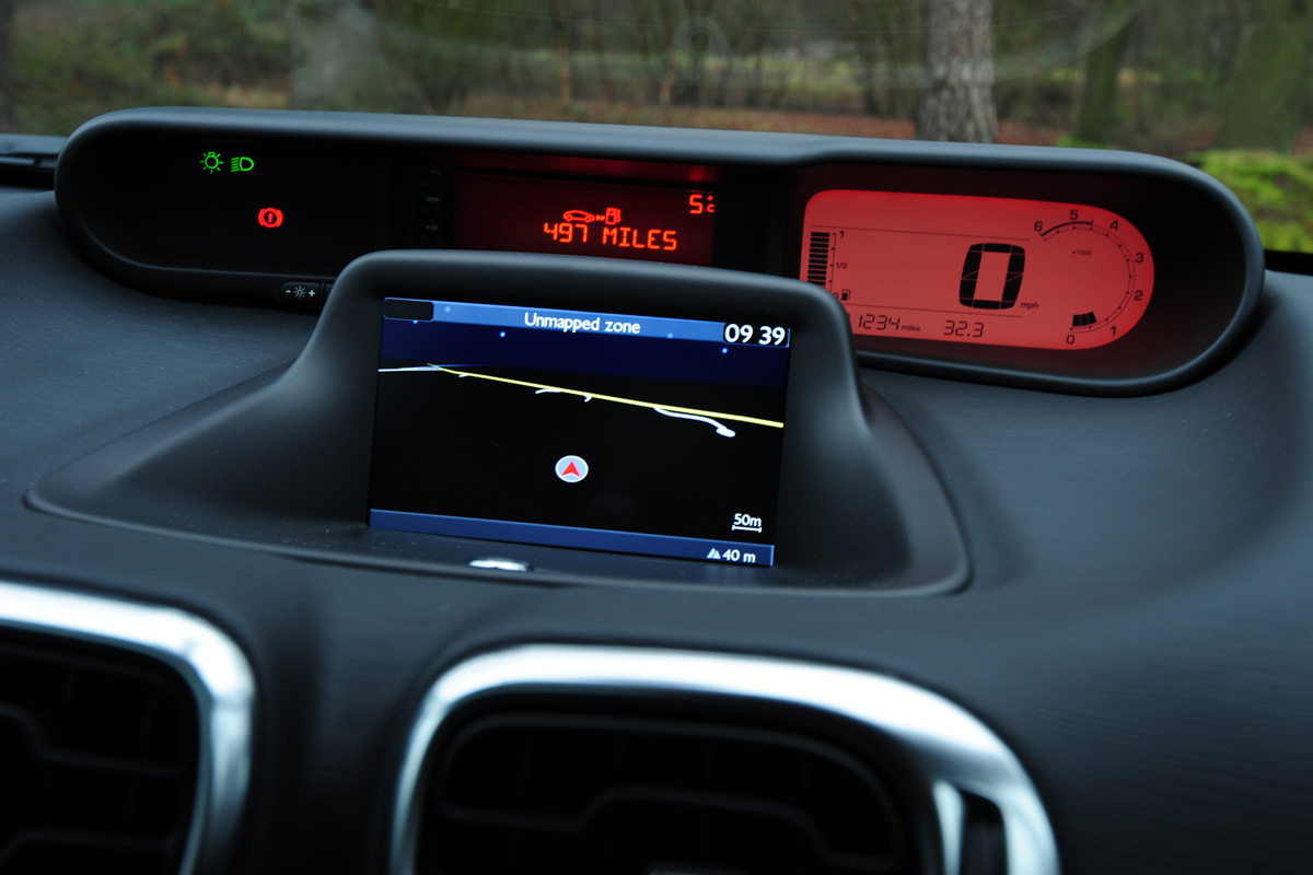 Citroen C3 Picasso interior screen