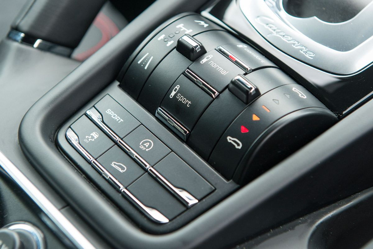 Porsche Cayenne GTS interior detail