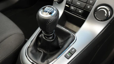 Chevrolet Cruze gear lever
