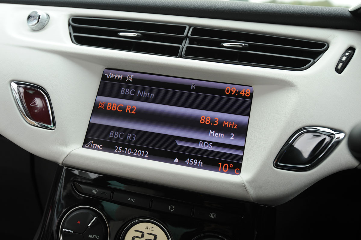 Citroen DS3 interior screen