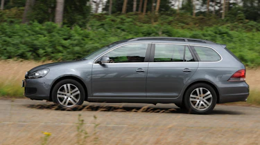 Volkswagen Golf Estate panning