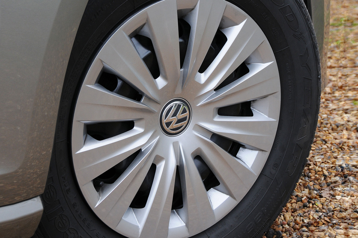 Volkswagen Golf wheel detail
