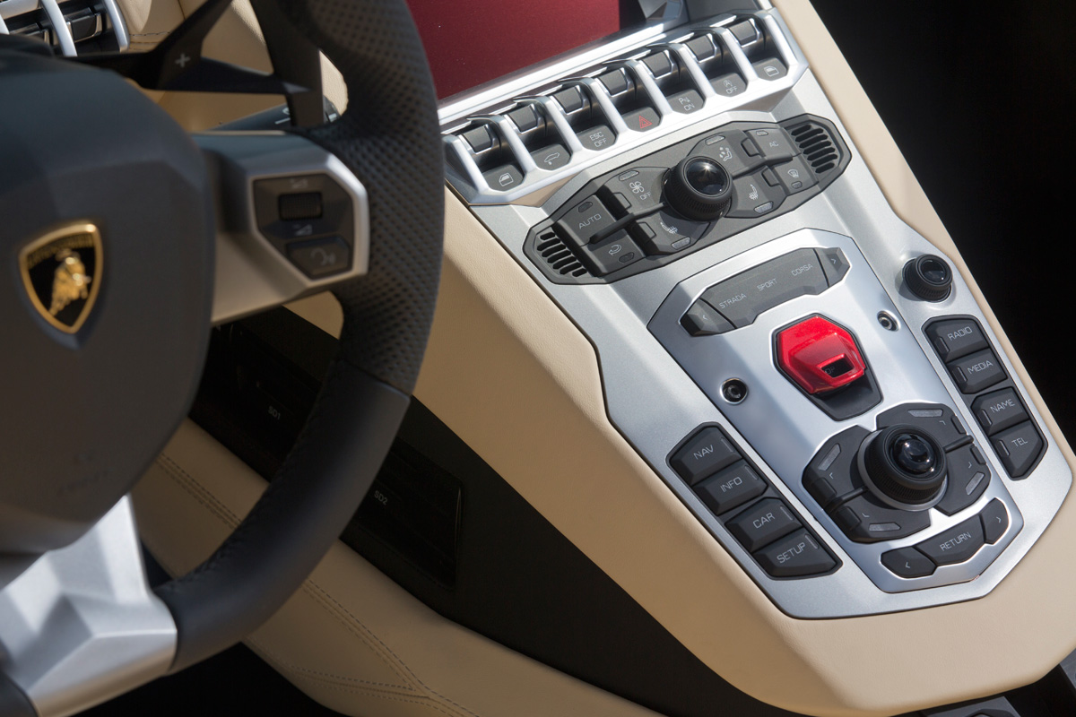 Lamborghini Aventador Roadster interior detail