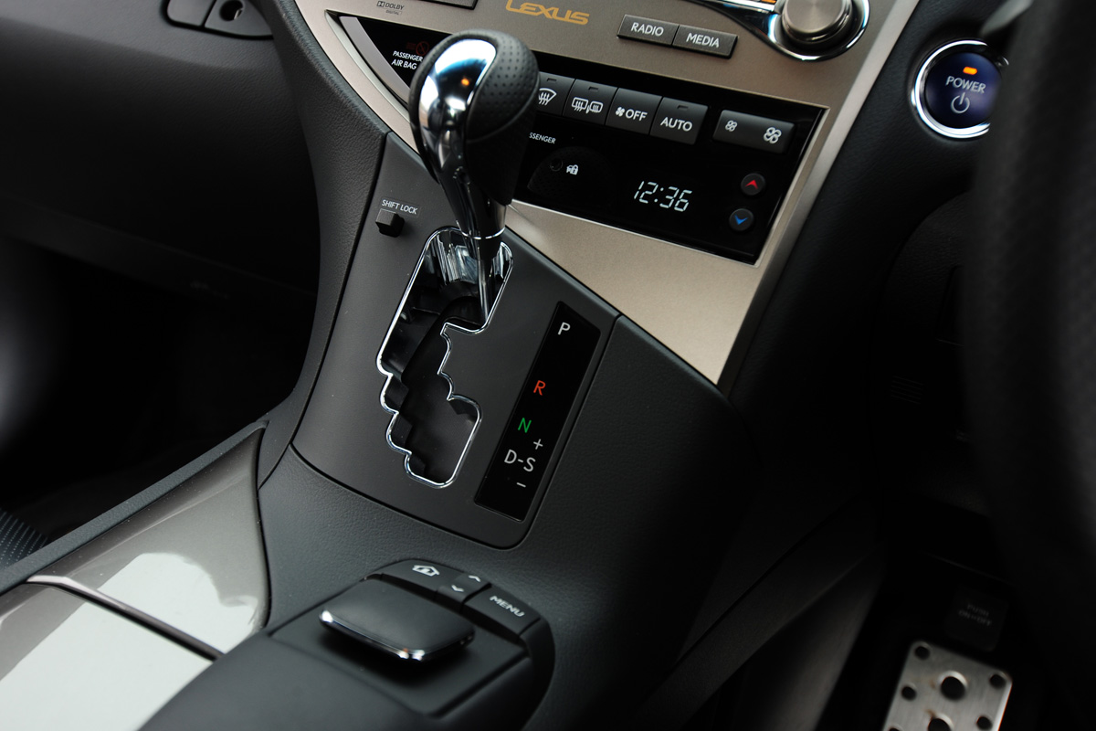 Lexus RX450h interior detail