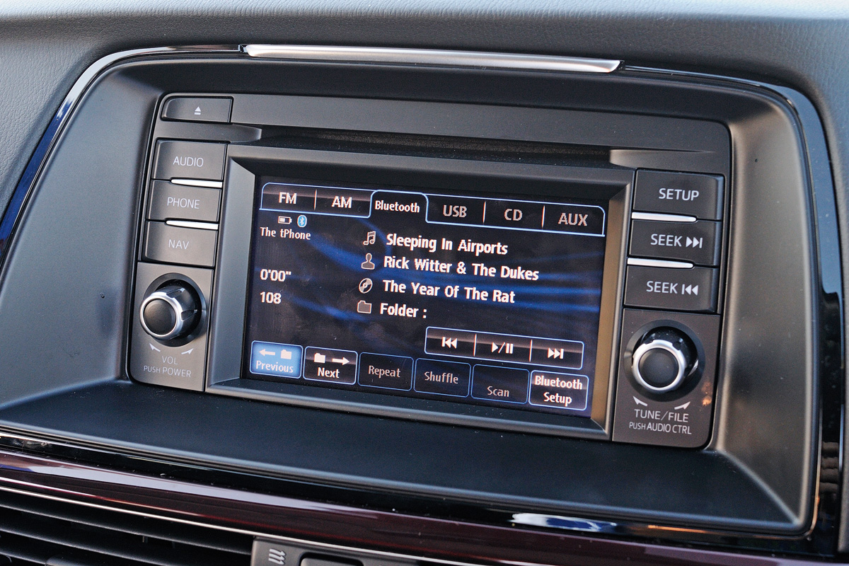 Mazda 6 Tourer interior screen
