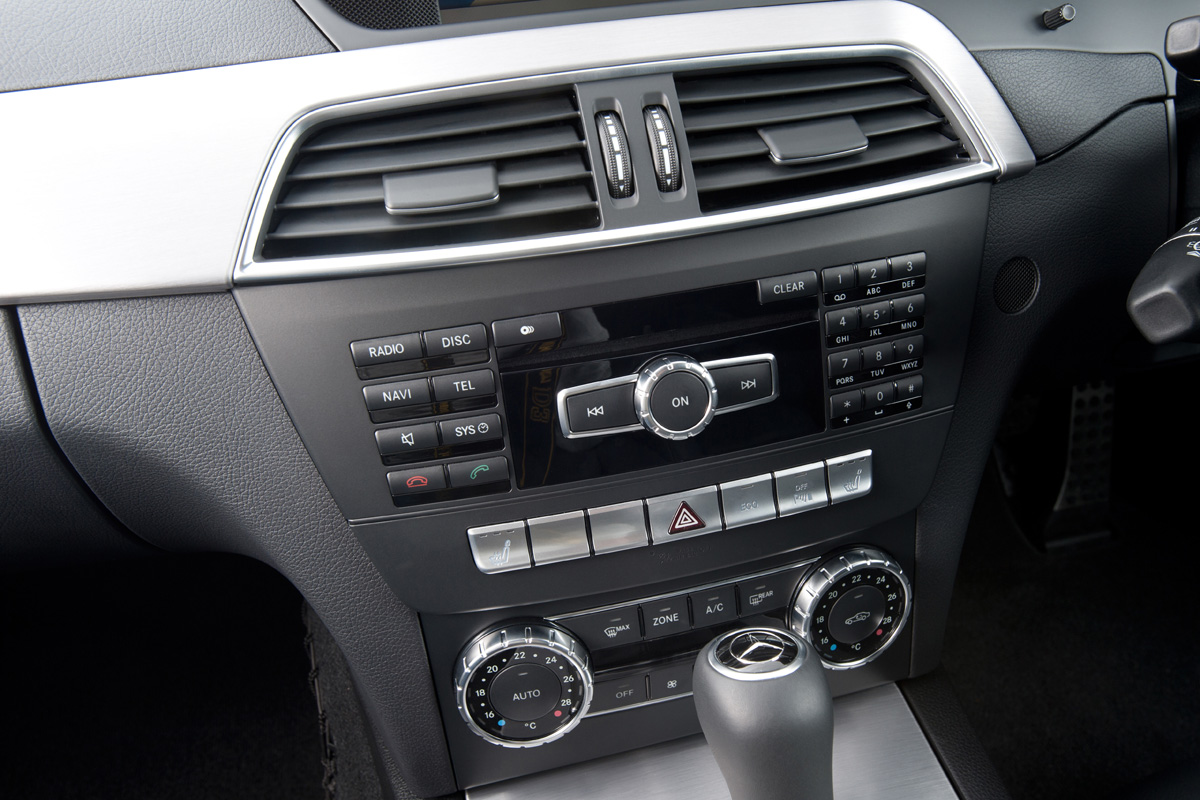 Mercedes C250 CGI Coupe interior detail