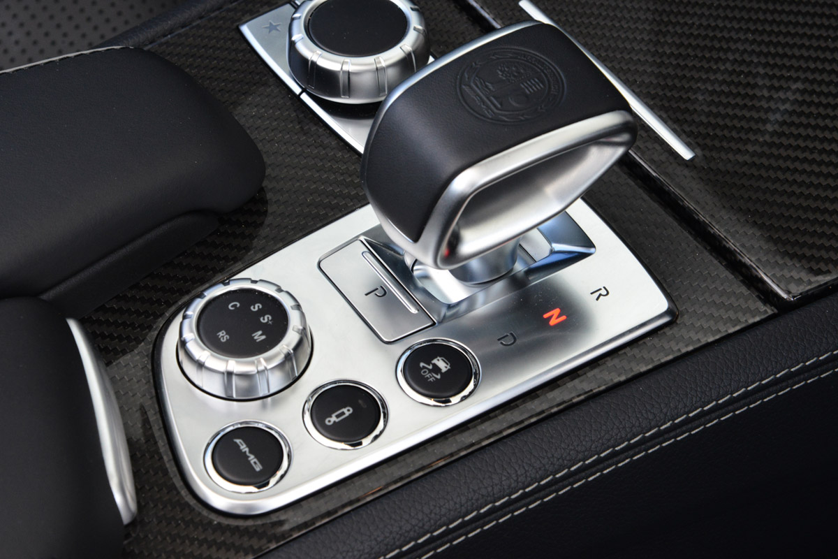 Mercedes SL63 AMG interior detail