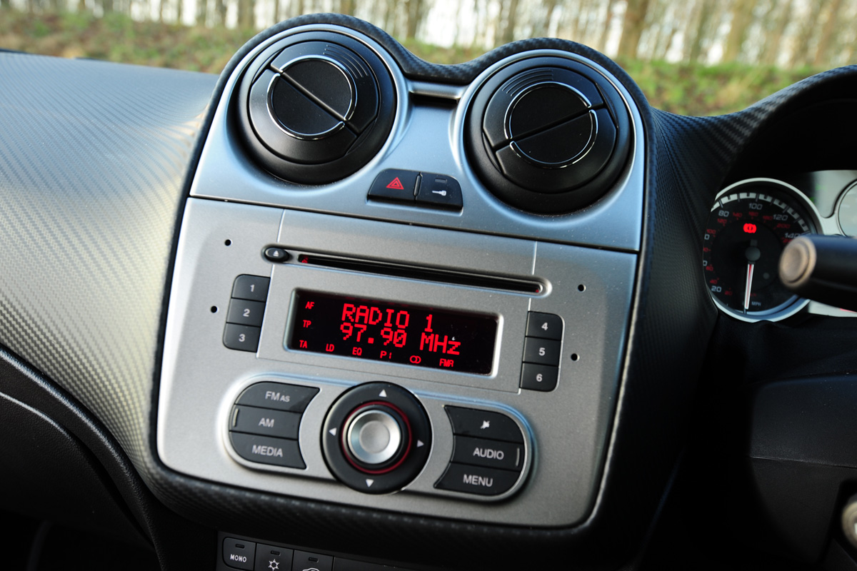 Alfa Romeo MiTo interior detail