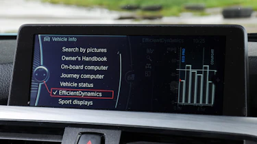BMW 320d ED screen