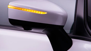 New Nissan Note wing mirror detail