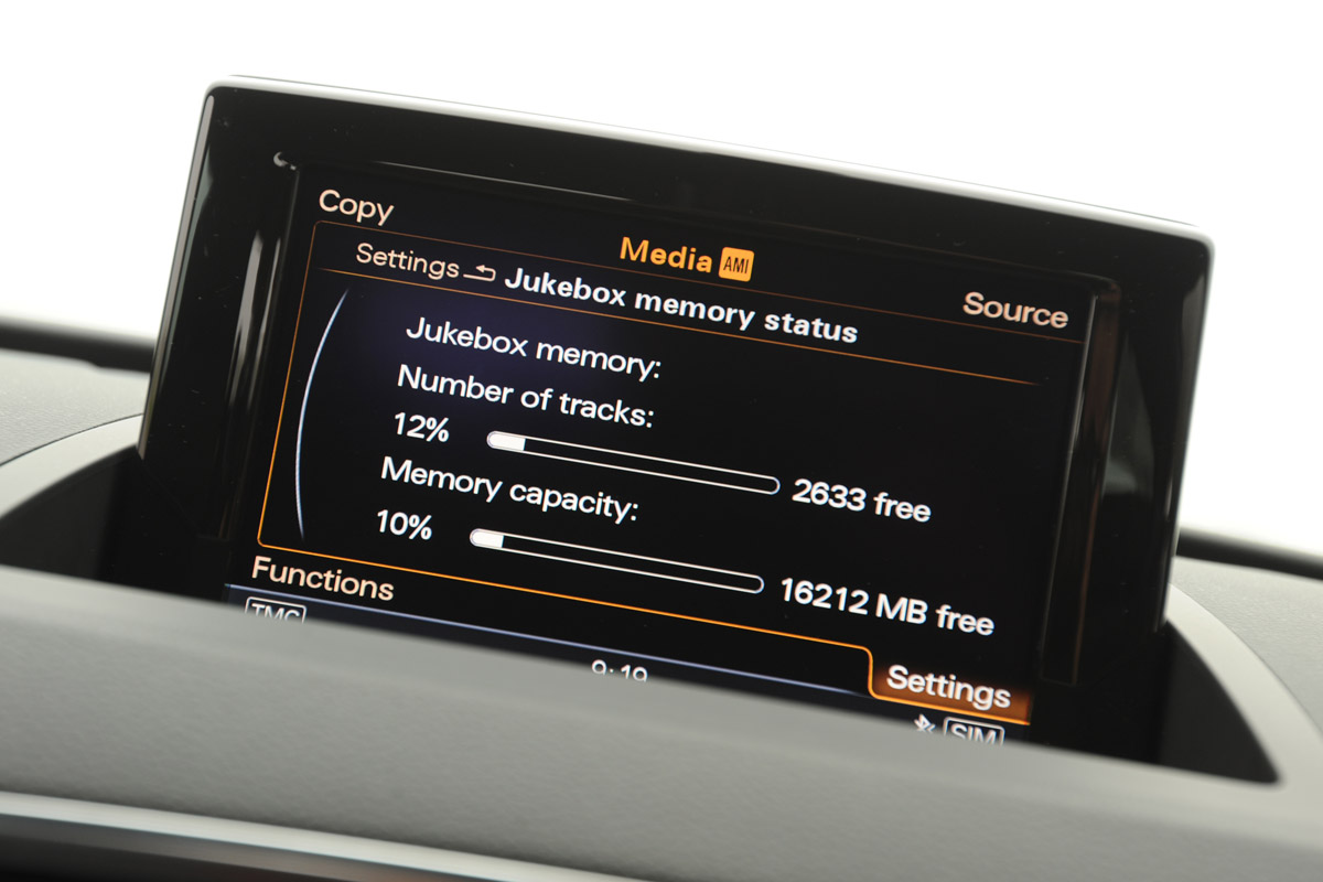 Audi Q3 screen detail
