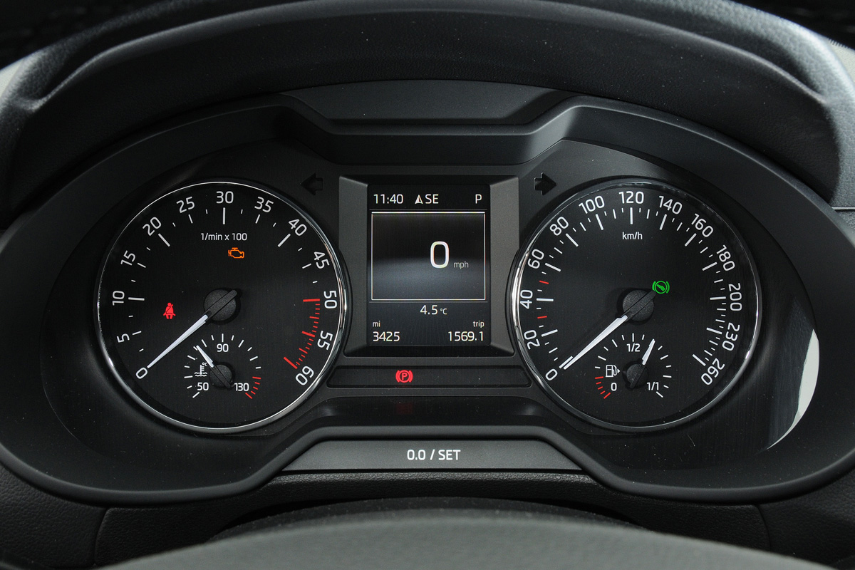 Skoda Octavia dials