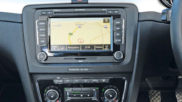 Skoda Superb interior screen