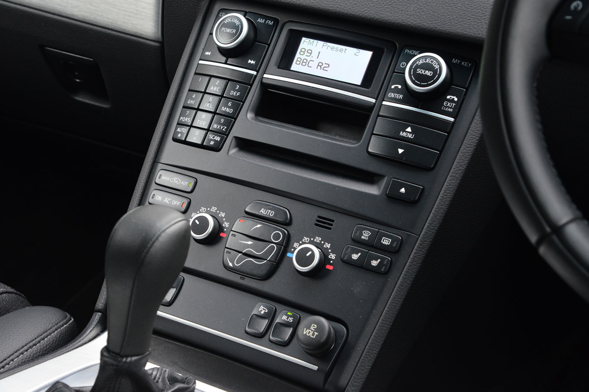 Volvo XC90 interior detail