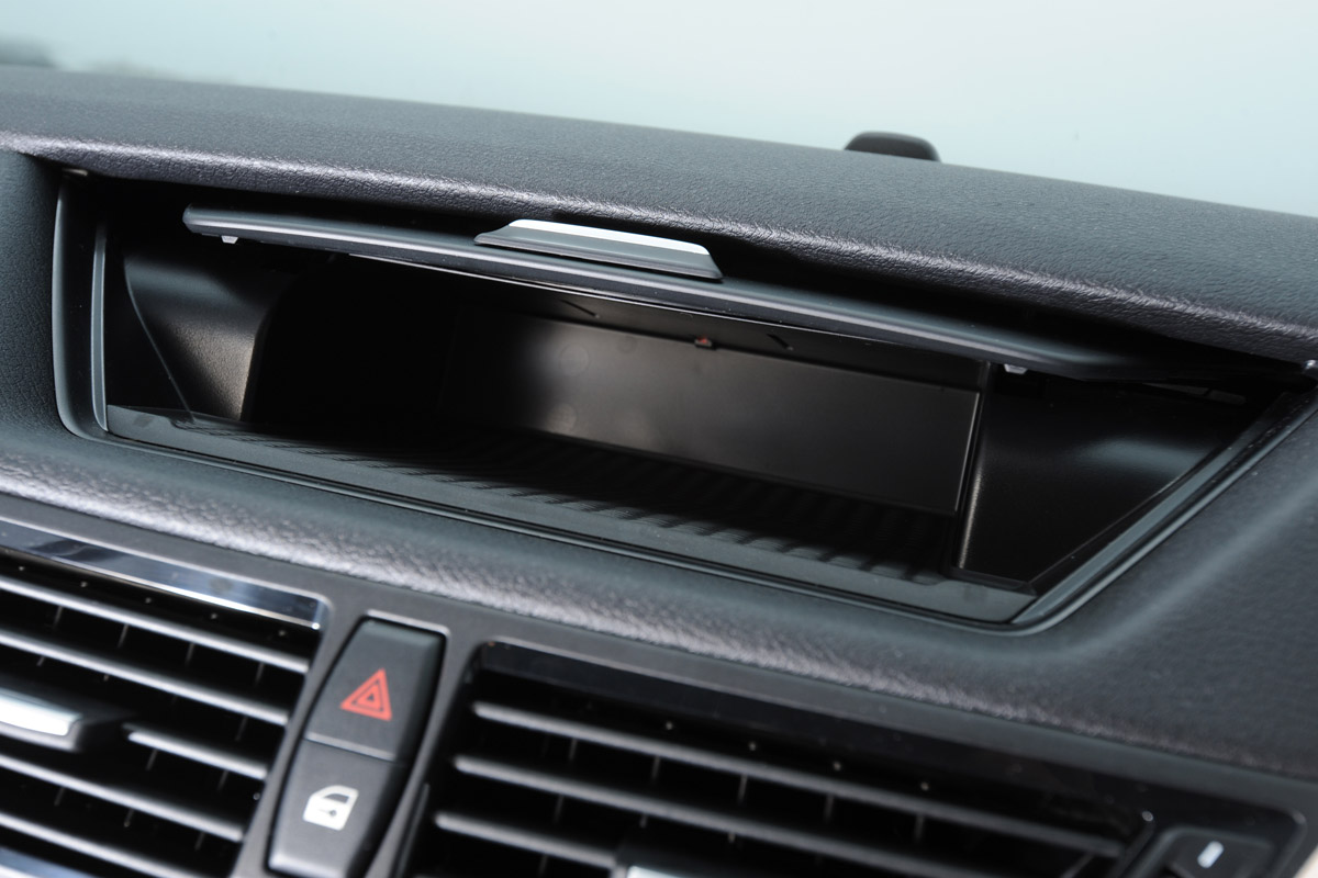 BMW X1 storage