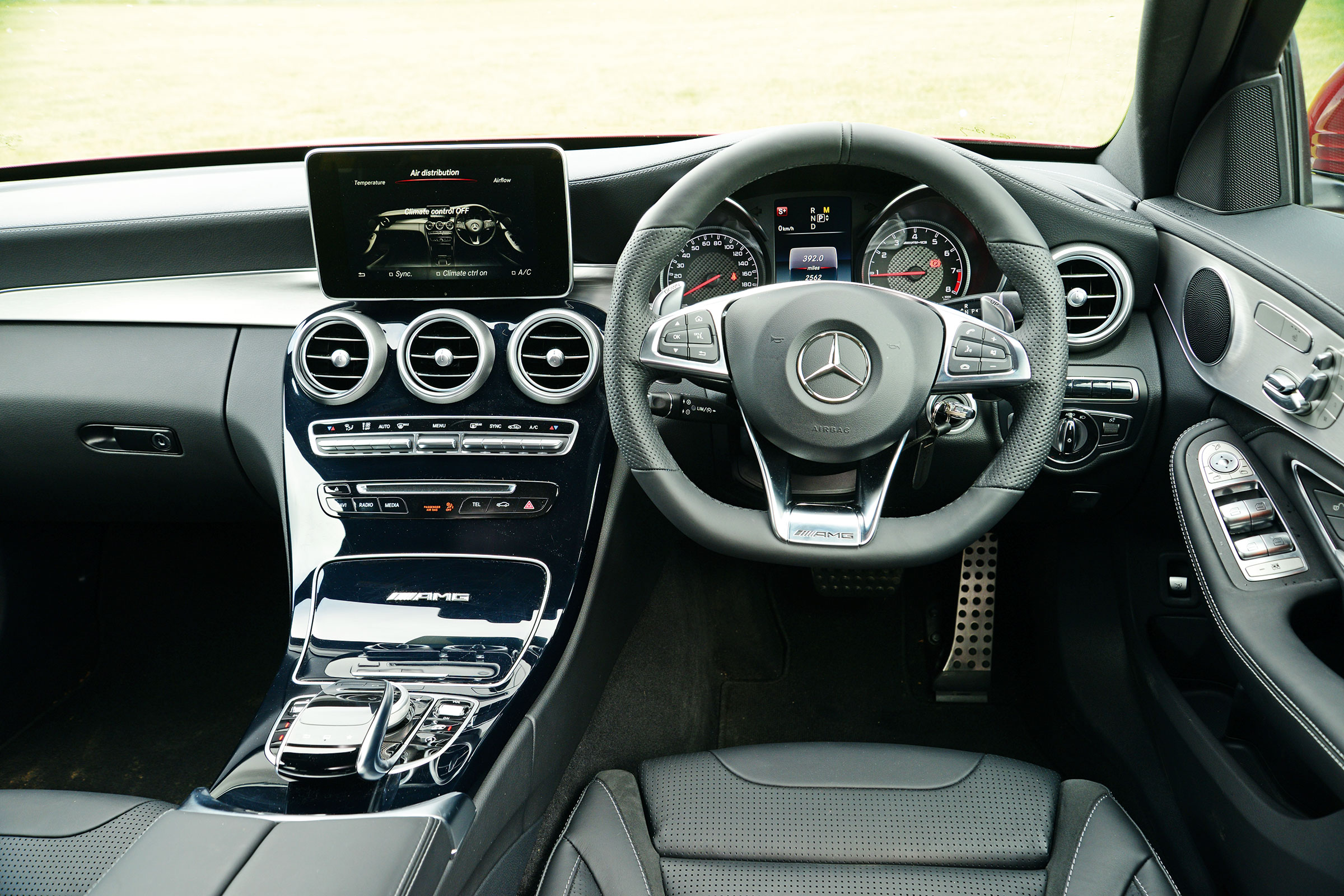 Mercedes-AMG C 63 Estate - interior