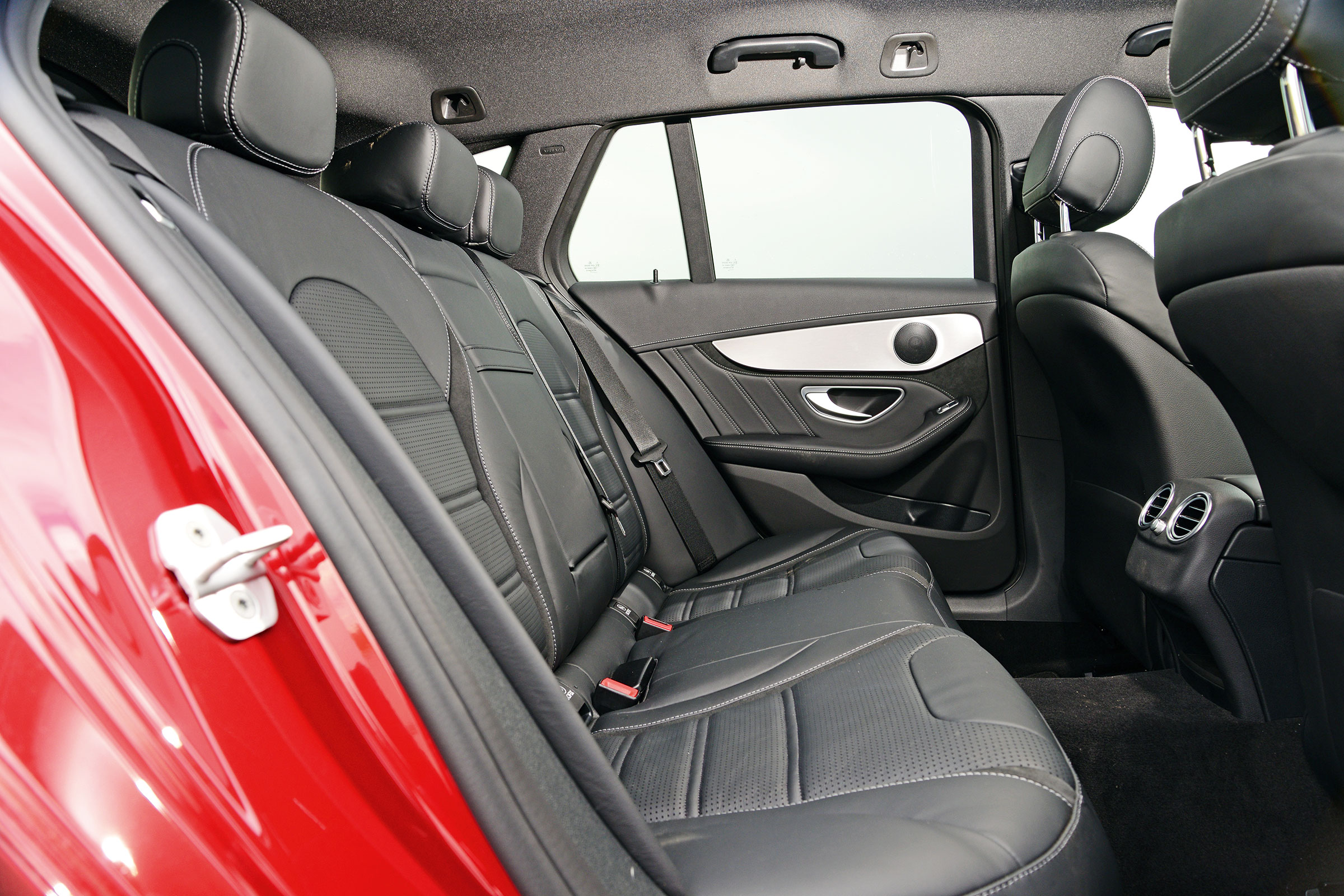 Mercedes-AMG C 63 Estate - rear seats