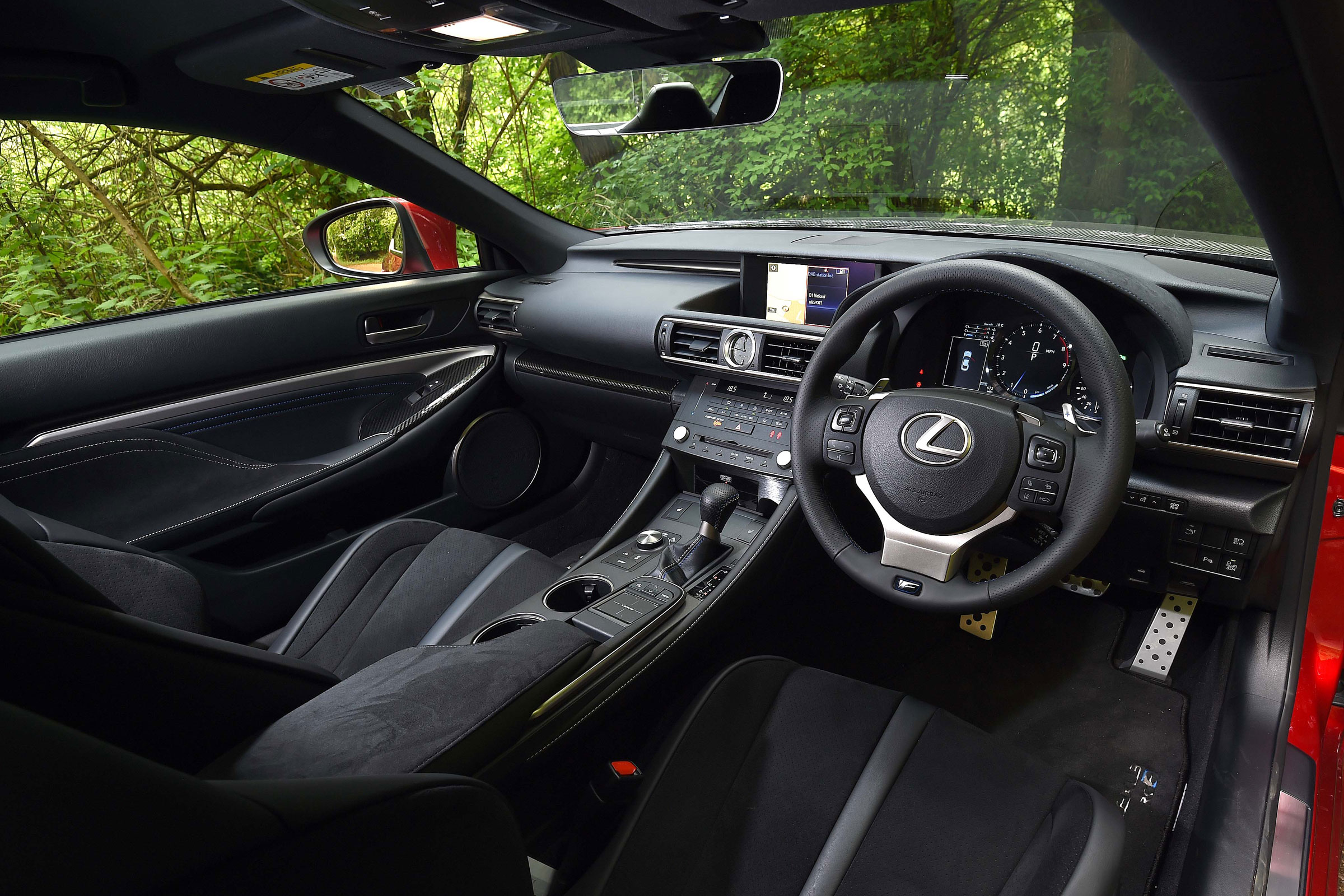 Lexus RC F Carbon Edition - cabin