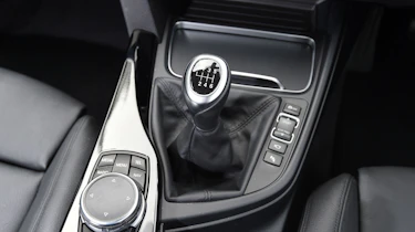 BMW 3 Series - centre console