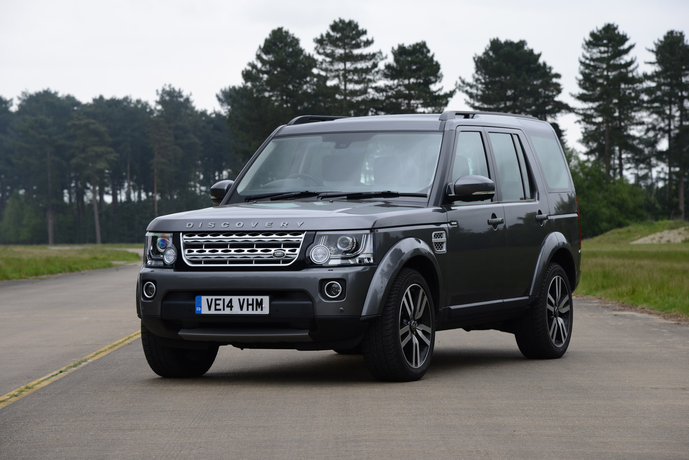 Land Rover Discovery static